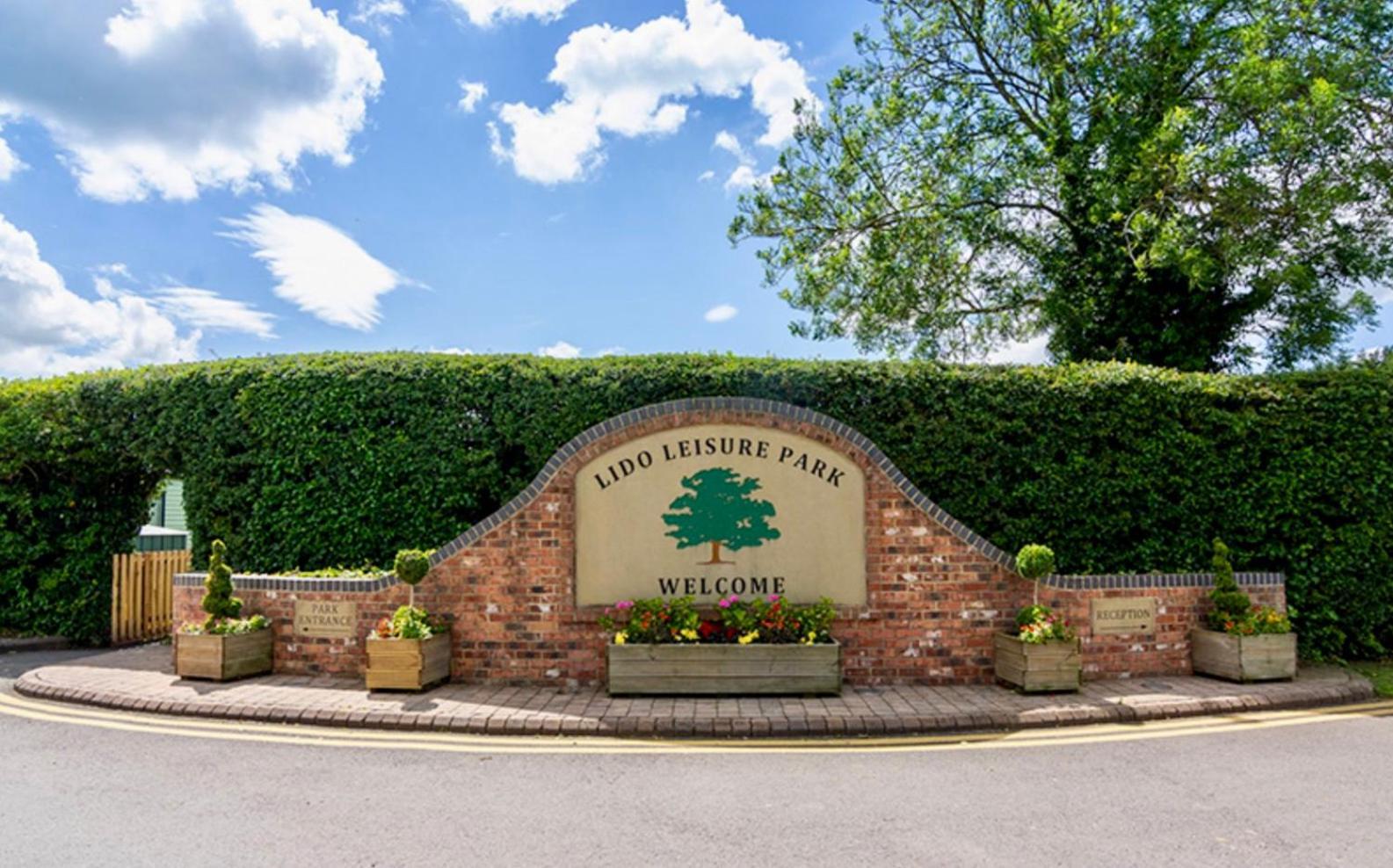 Appleblossom Lodge, Lido Leisure Park, Knaresborough Bagian luar foto